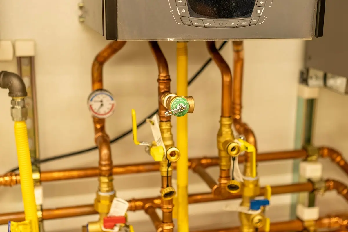 Licensed technician providing Pipe Repair for a homeowner in Mila Doce